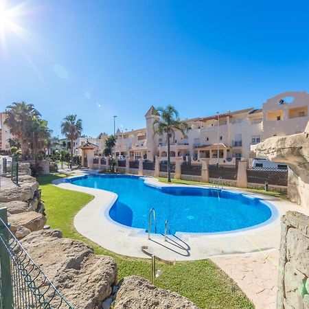 Surf Apartment - Wifi - Parking - Swimming Pool - Patio - Garden Tarifa Bagian luar foto