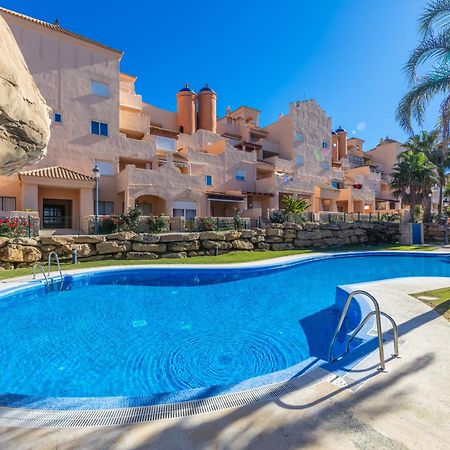 Surf Apartment - Wifi - Parking - Swimming Pool - Patio - Garden Tarifa Bagian luar foto